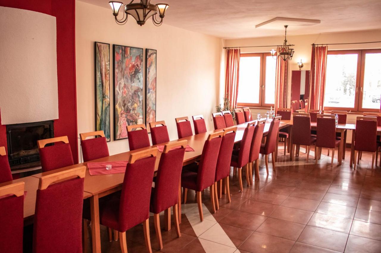 Penzion Tavel Prešov Exteriör bild