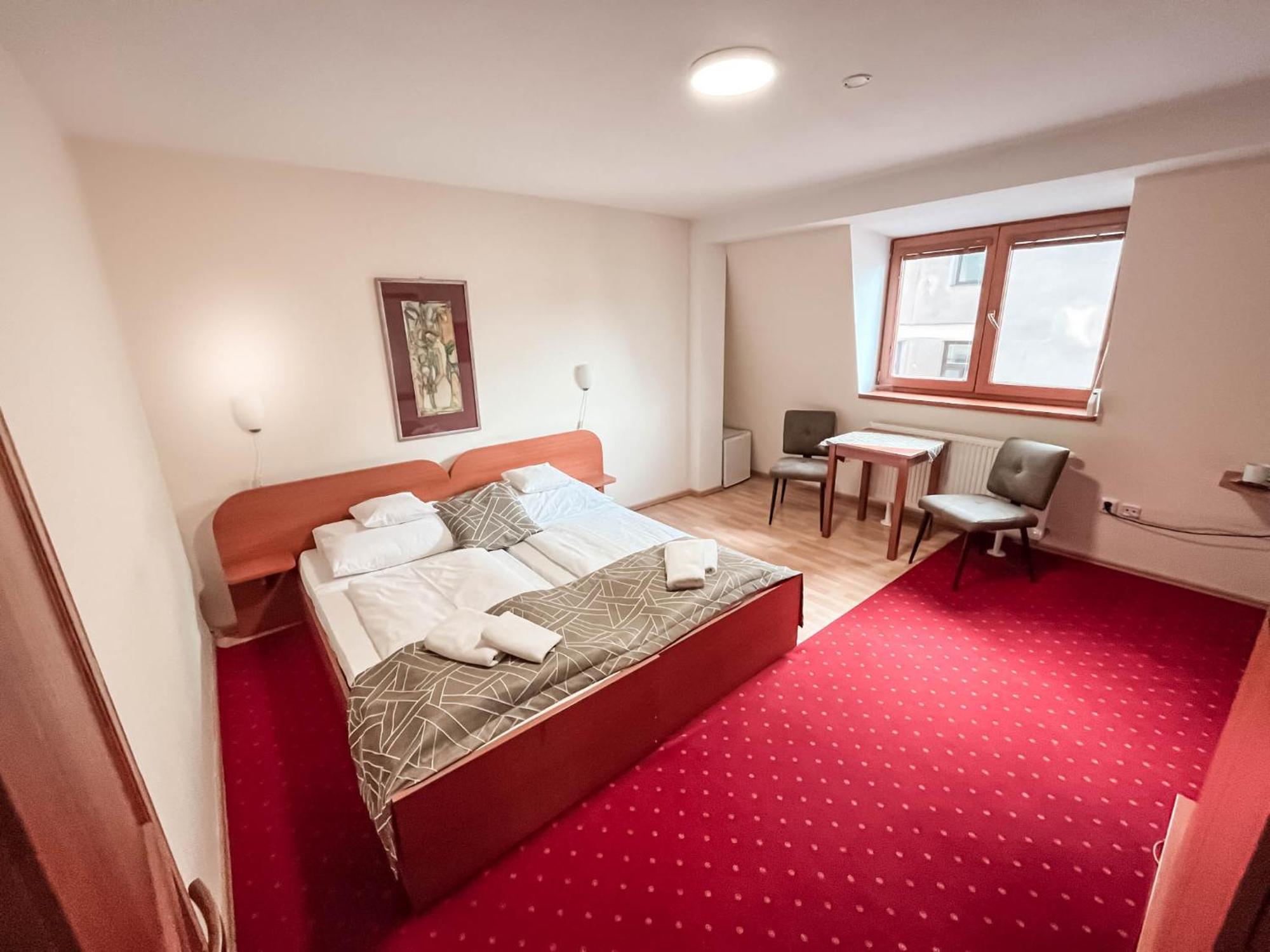 Penzion Tavel Prešov Exteriör bild