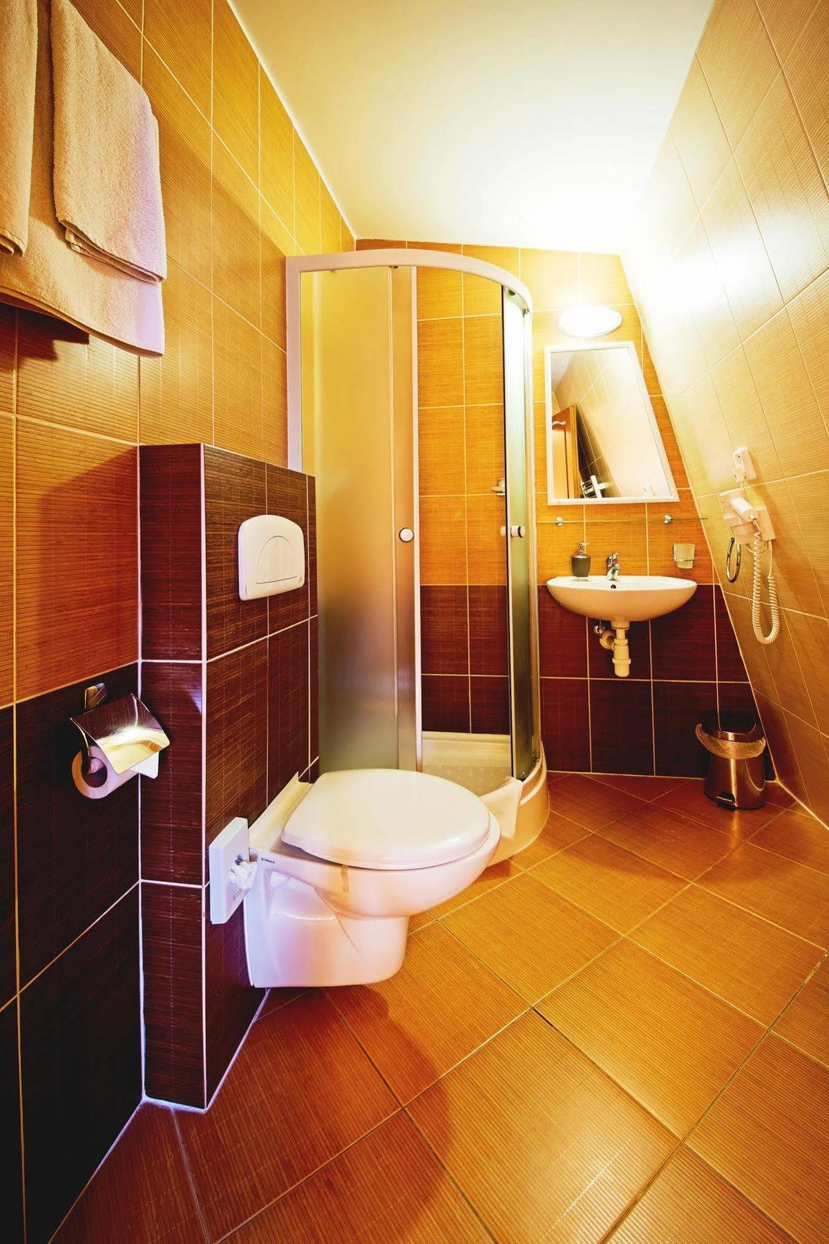 Penzion Tavel Prešov Exteriör bild